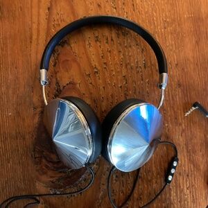 Frends "Taylor" Headphone in Black Leather and Silver